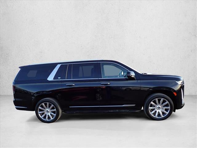Used 2022 Cadillac Escalade ESV Premium Luxury image 5