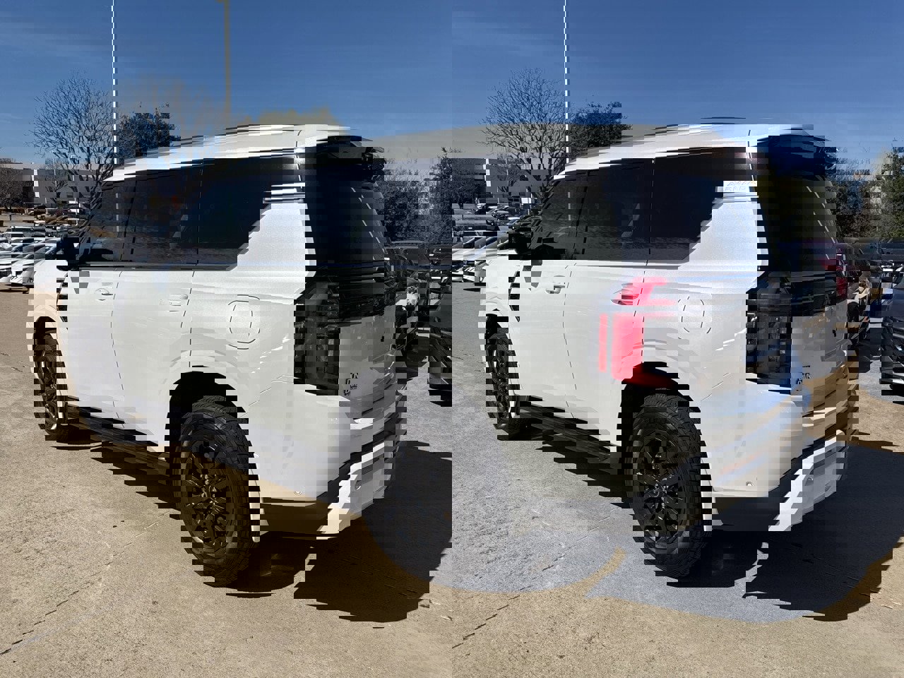 Certified 2025 Nissan Armada SV image 5