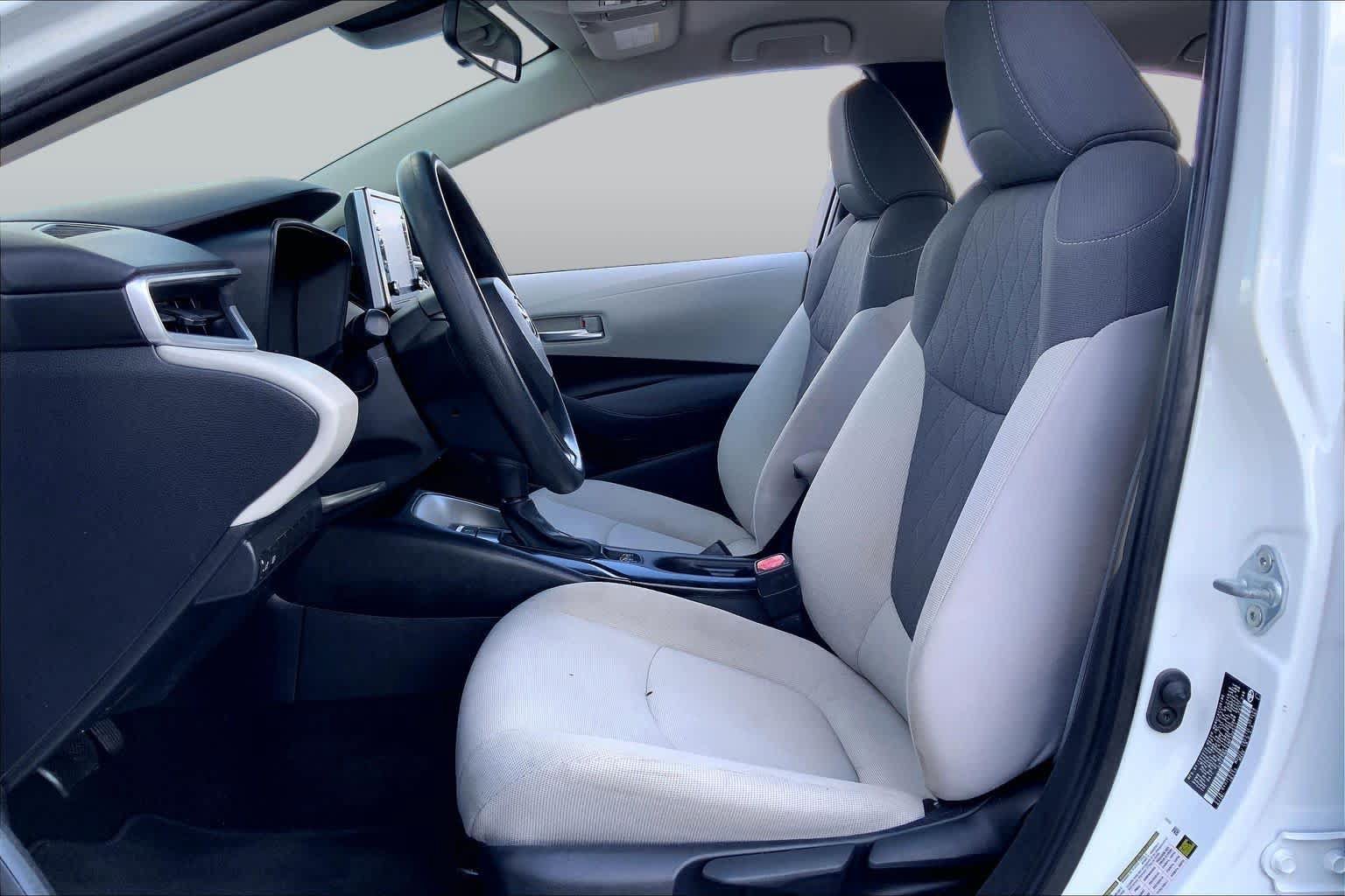 Used 2021 Toyota Corolla LE FWD image 8