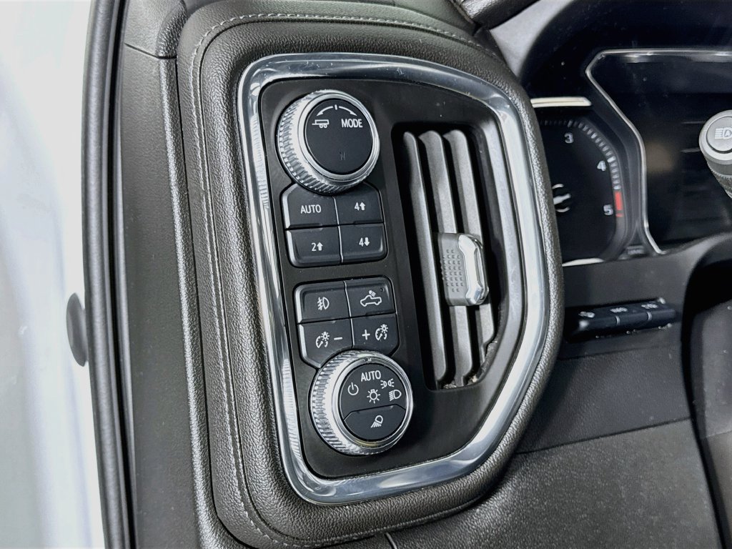 Used 2023 GMC Sierra 3500 Denali w/ Denali Ultimate Package AWD/4WD image 22