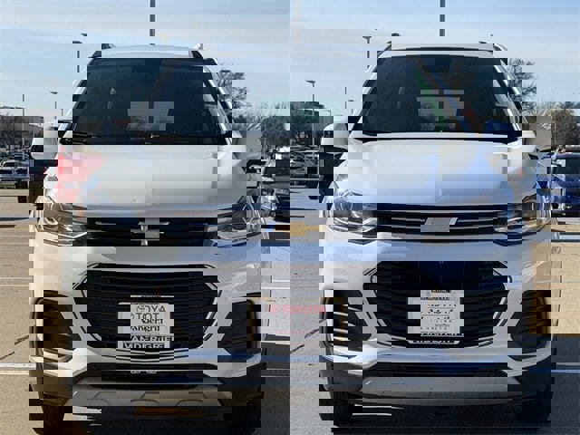 Used 2022 Chevrolet Trax LT w/ LT Convenience Package image 7