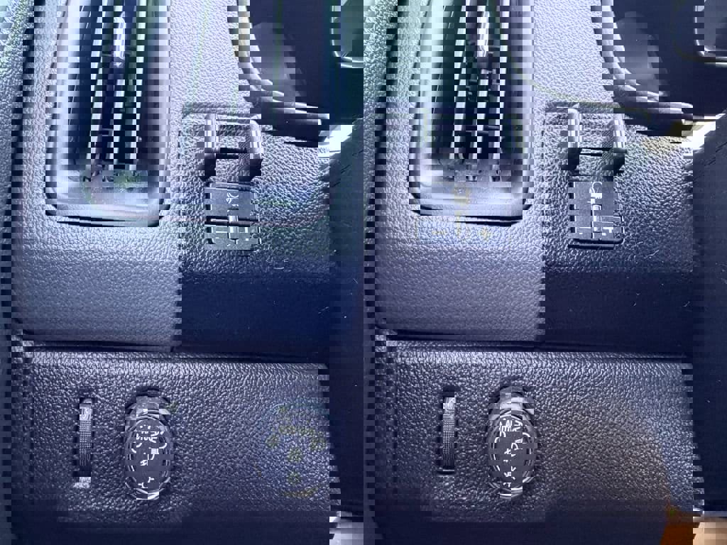 Used 2020 Chevrolet Colorado Z71 image 27