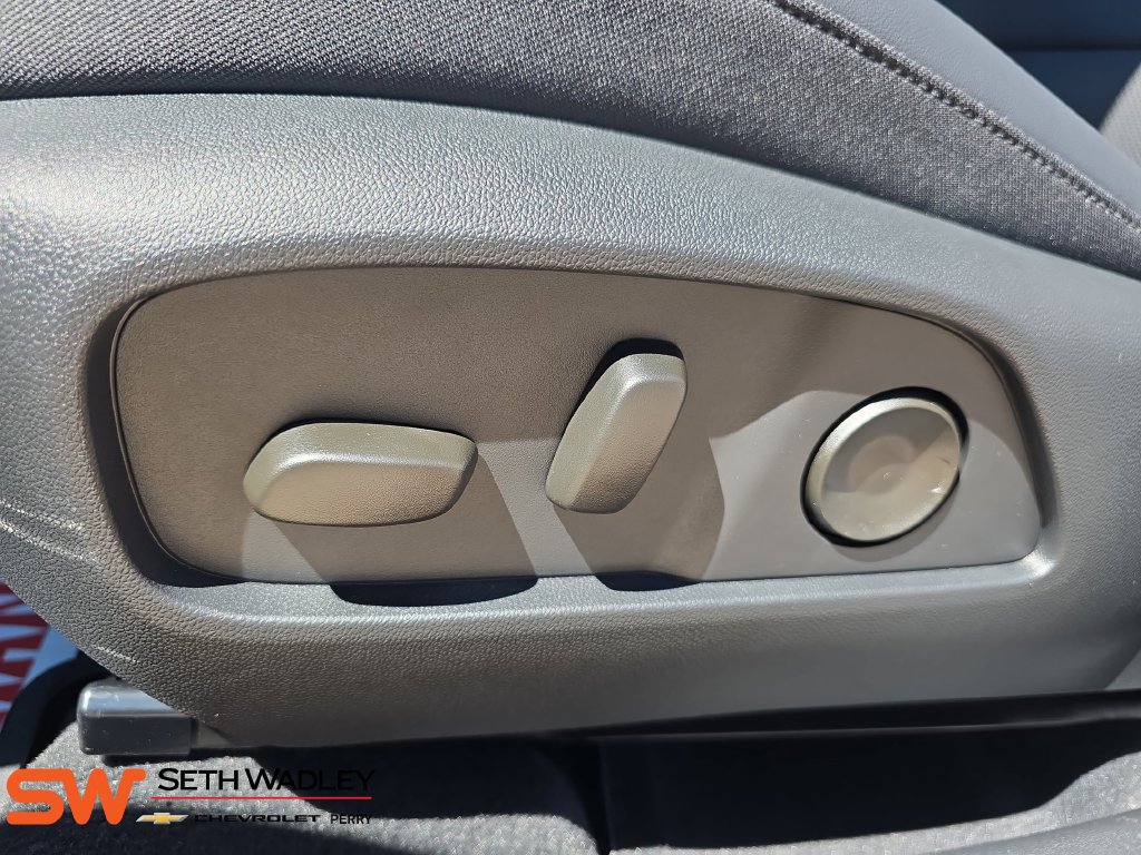 New 2027 GMC Terrain Elevation w/ Elevation Premium Package FWD image 30