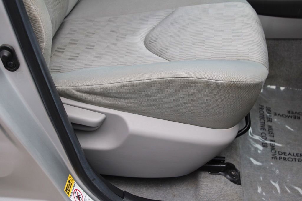 Used 2012 Toyota RAV4 FWD image 19