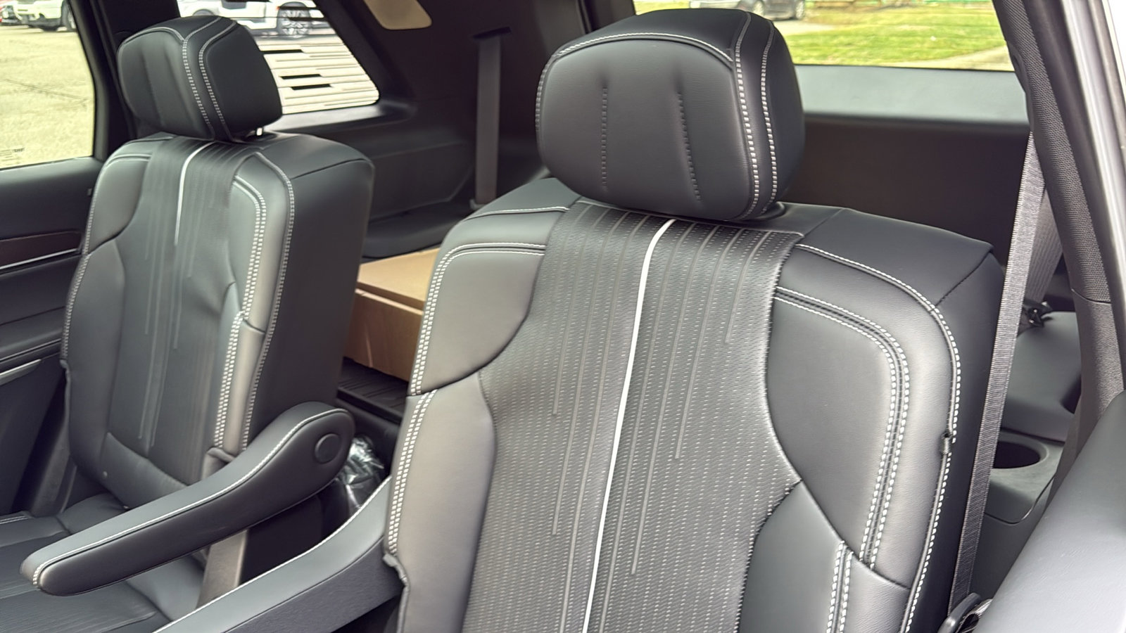 New 2026 Cadillac Vistiq Luxury w/ LPO, Floor Liner Package image 27