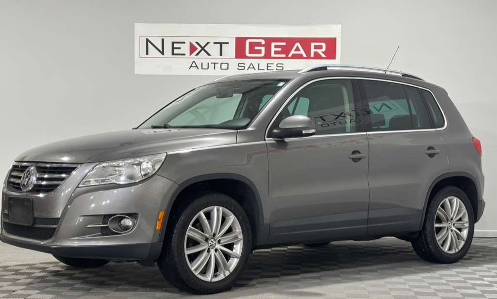 Used 2011 Volkswagen Tiguan S image 39