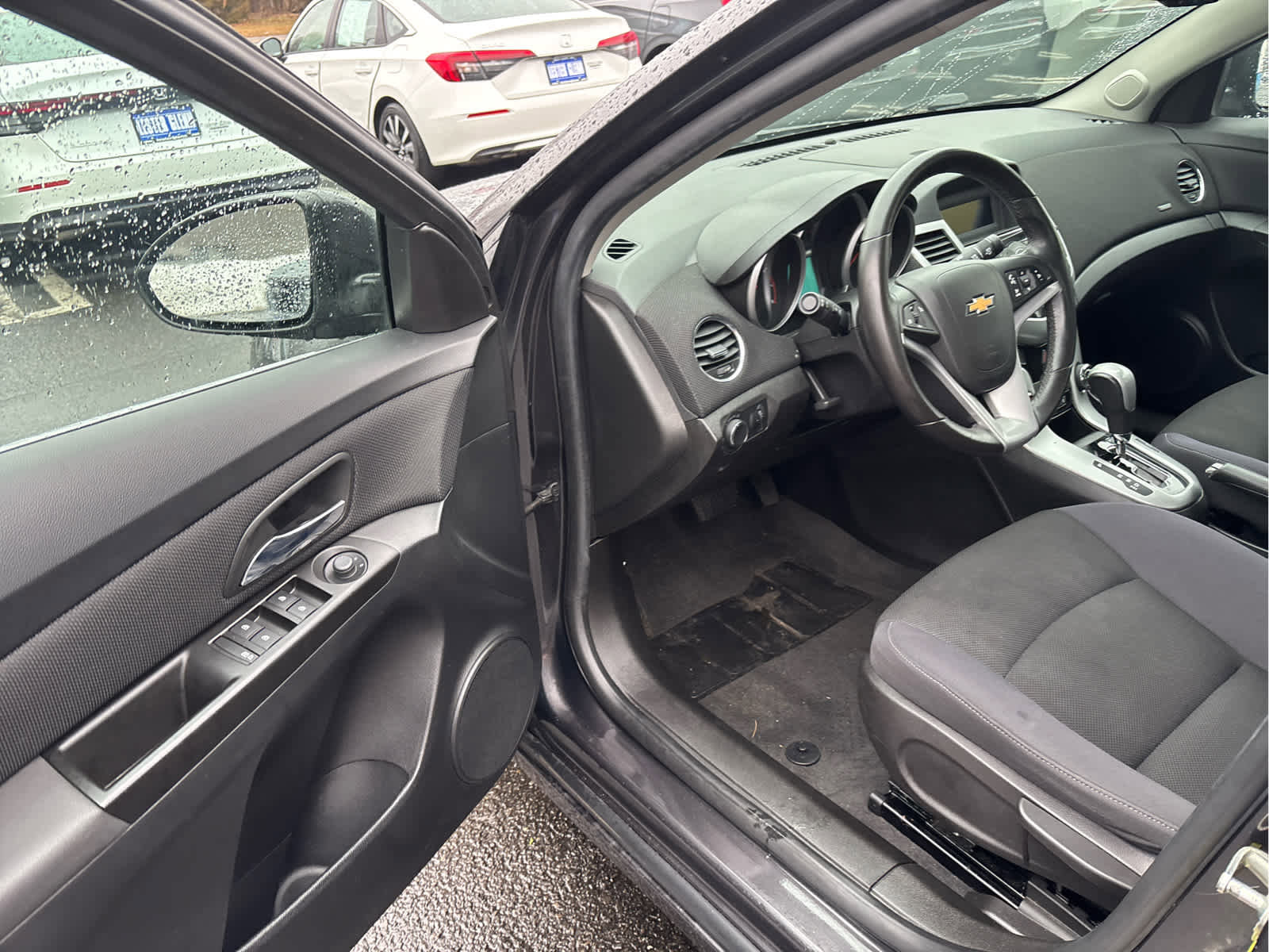 Used 2014 Chevrolet Cruze LT image 7