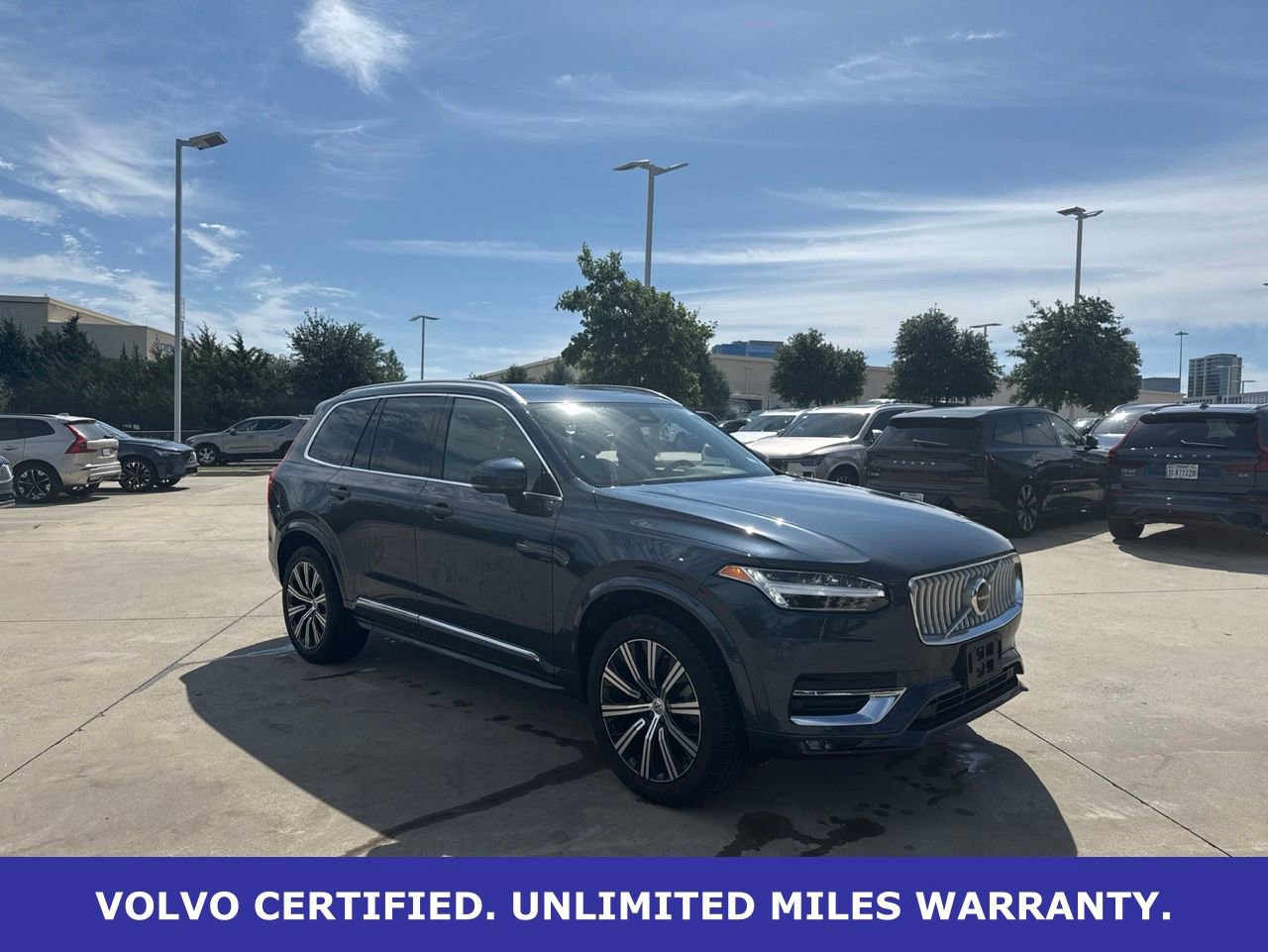 Certified 2025 Volvo XC90 B5 Core AWD/4WD image 3