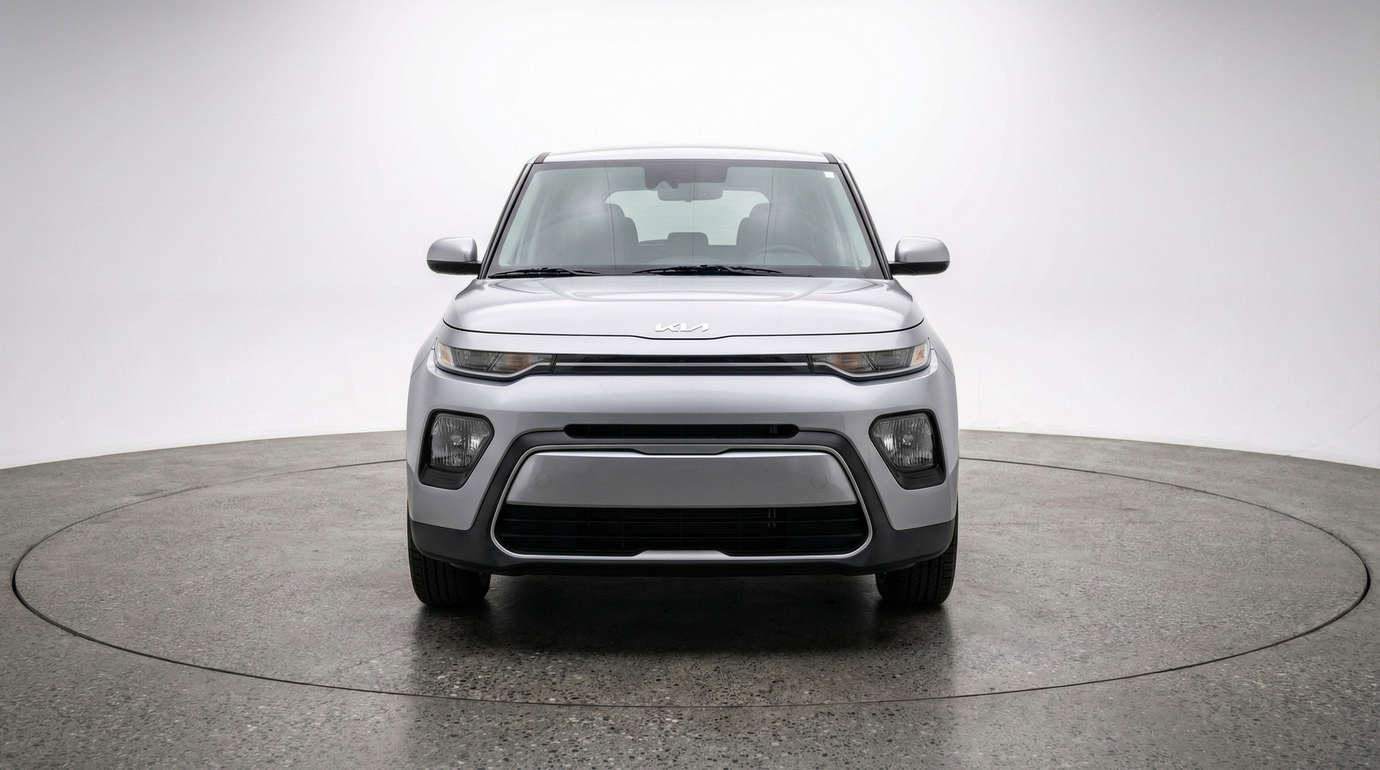 Used 2025 Kia Soul LX w/ LX Technology Package image 2