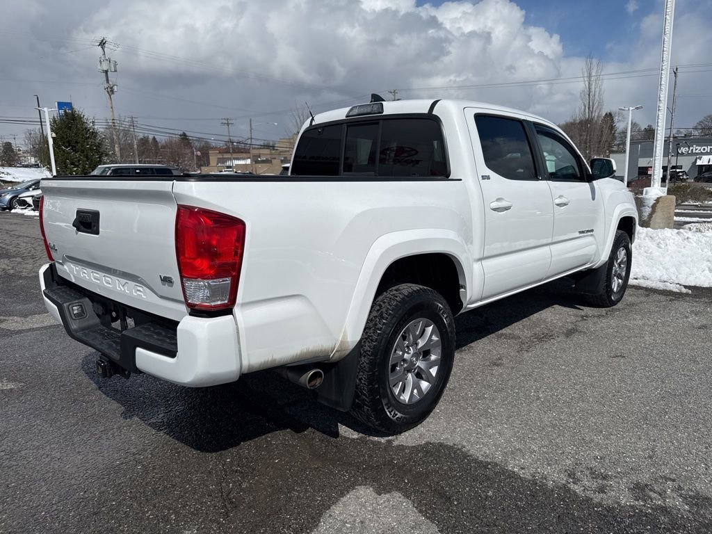 Used 2017 Toyota Tacoma SR5 w/ Tow Package image 5