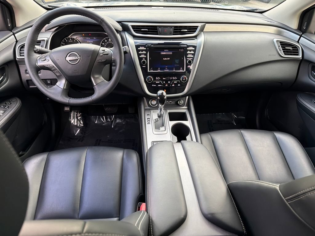 Used 2024 Nissan Murano SV w/ SV Midnight Edition Package image 16