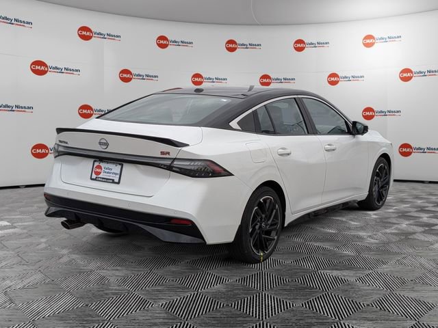 New 2026 Nissan Sentra SR w/ SR Premium Package FWD image 5