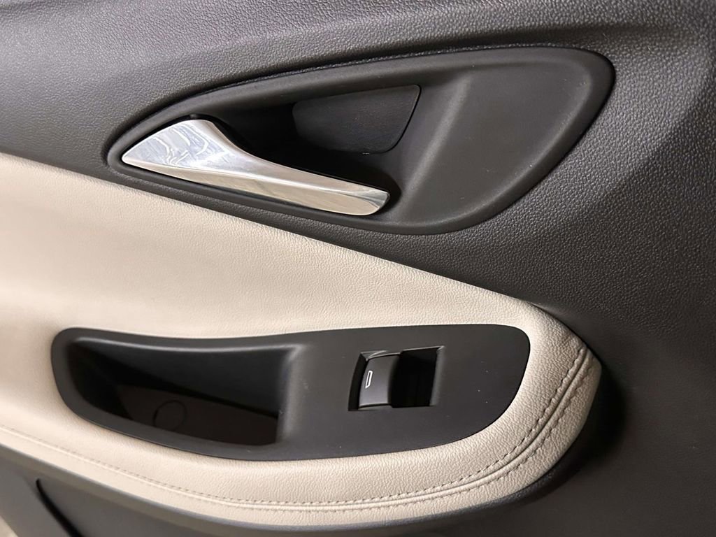 Used 2023 Buick Encore GX Preferred w/ Cold Weather Comfort Package image 21