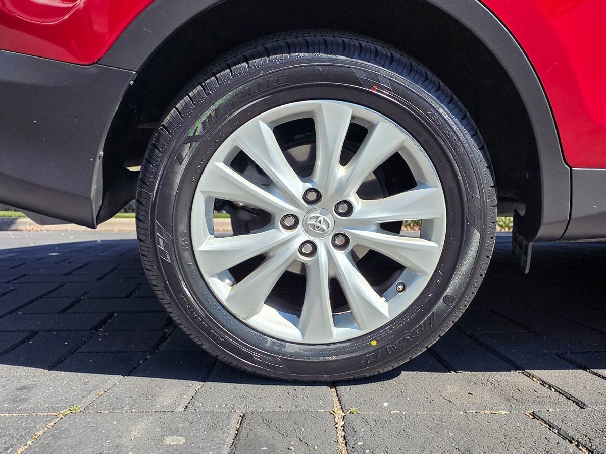 Used 2015 Toyota RAV4 Limited image 9