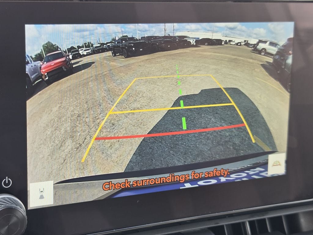 Used 2025 Toyota RAV4 XLE FWD image 19