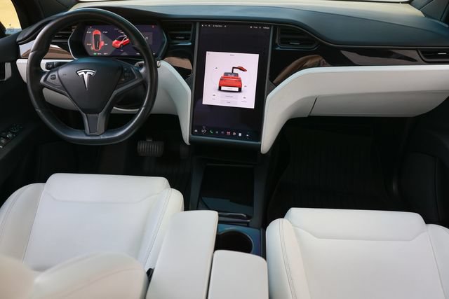 Used 2018 Tesla Model X 100D AWD/4WD image 2