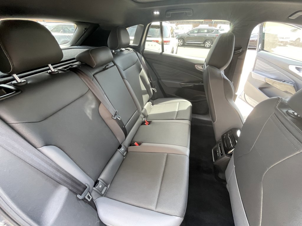 Used 2023 Volkswagen ID.4 Pro S Plus RWD image 23