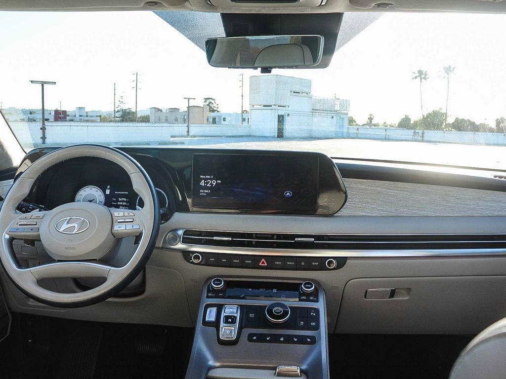 Used 2023 Hyundai Palisade Calligraphy image 13
