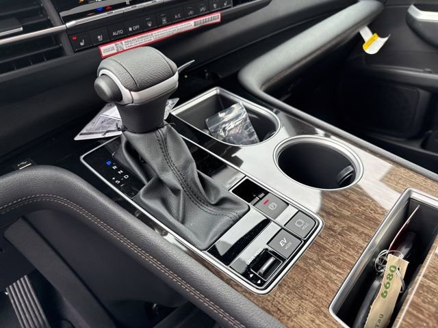 New 2026 Toyota Sienna Platinum AWD/4WD image 28