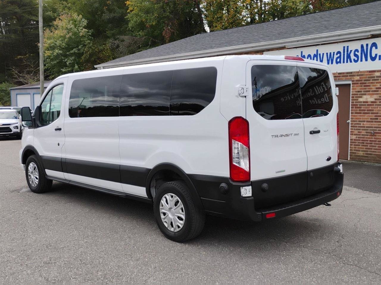 Used 2024 Ford Transit 350 XLT RWD image 5