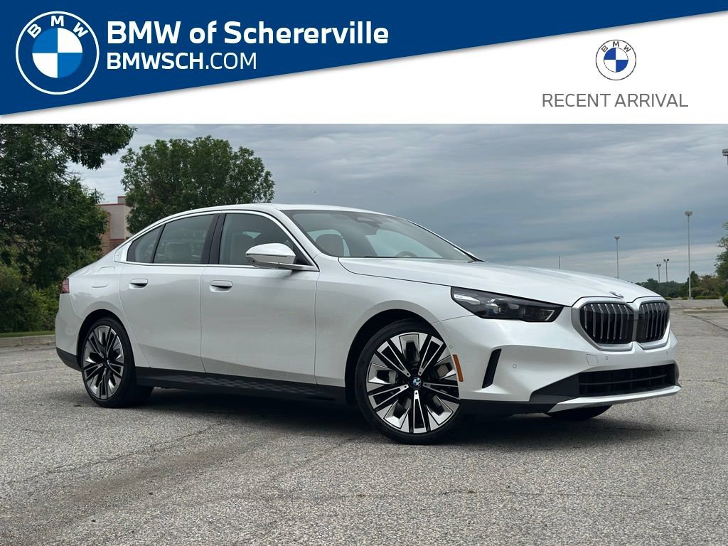 New 2026 BMW 530i xDrive w/ Premium Package