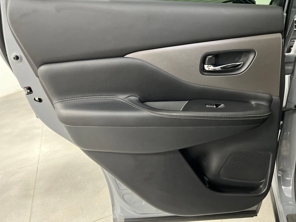 Used 2024 Nissan Murano SL FWD image 19
