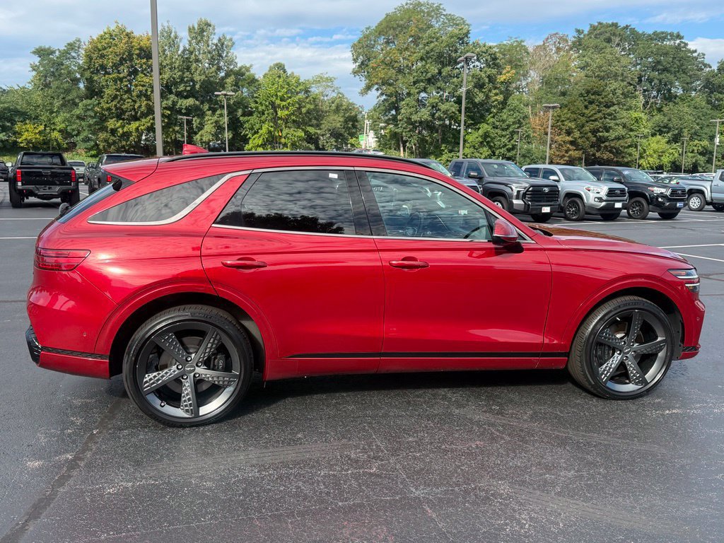 Used 2024 Genesis GV70 3.5T Sport w/ Sport Prestige Package AWD/4WD image 9
