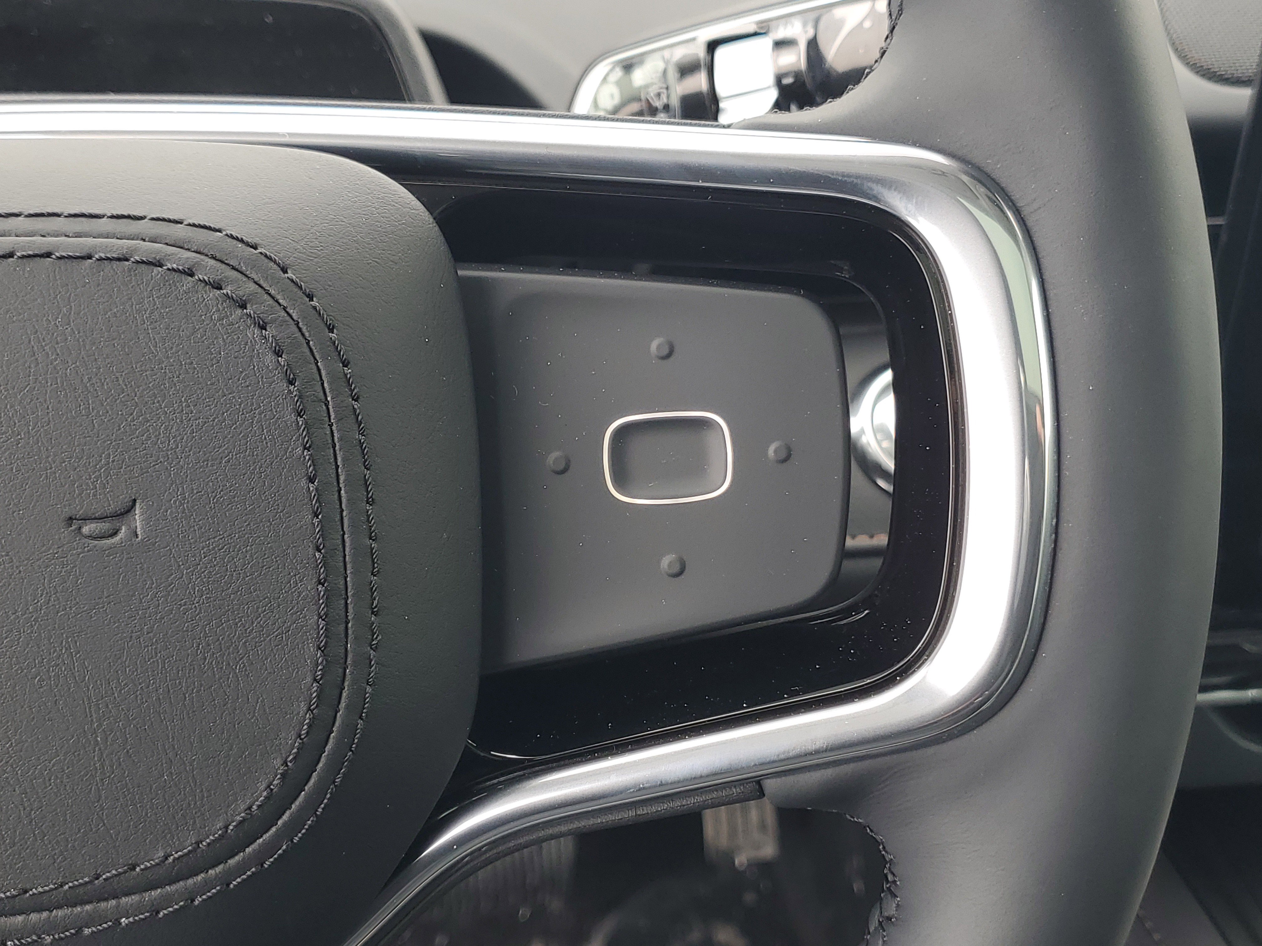 New 2026 Lincoln Nautilus Premier w/ Equipment Group 102A image 18