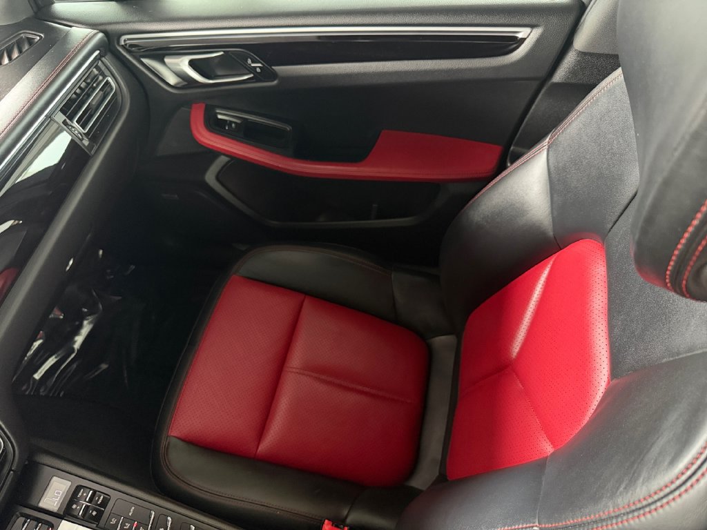 Used 2021 Porsche Macan S AWD/4WD image 42