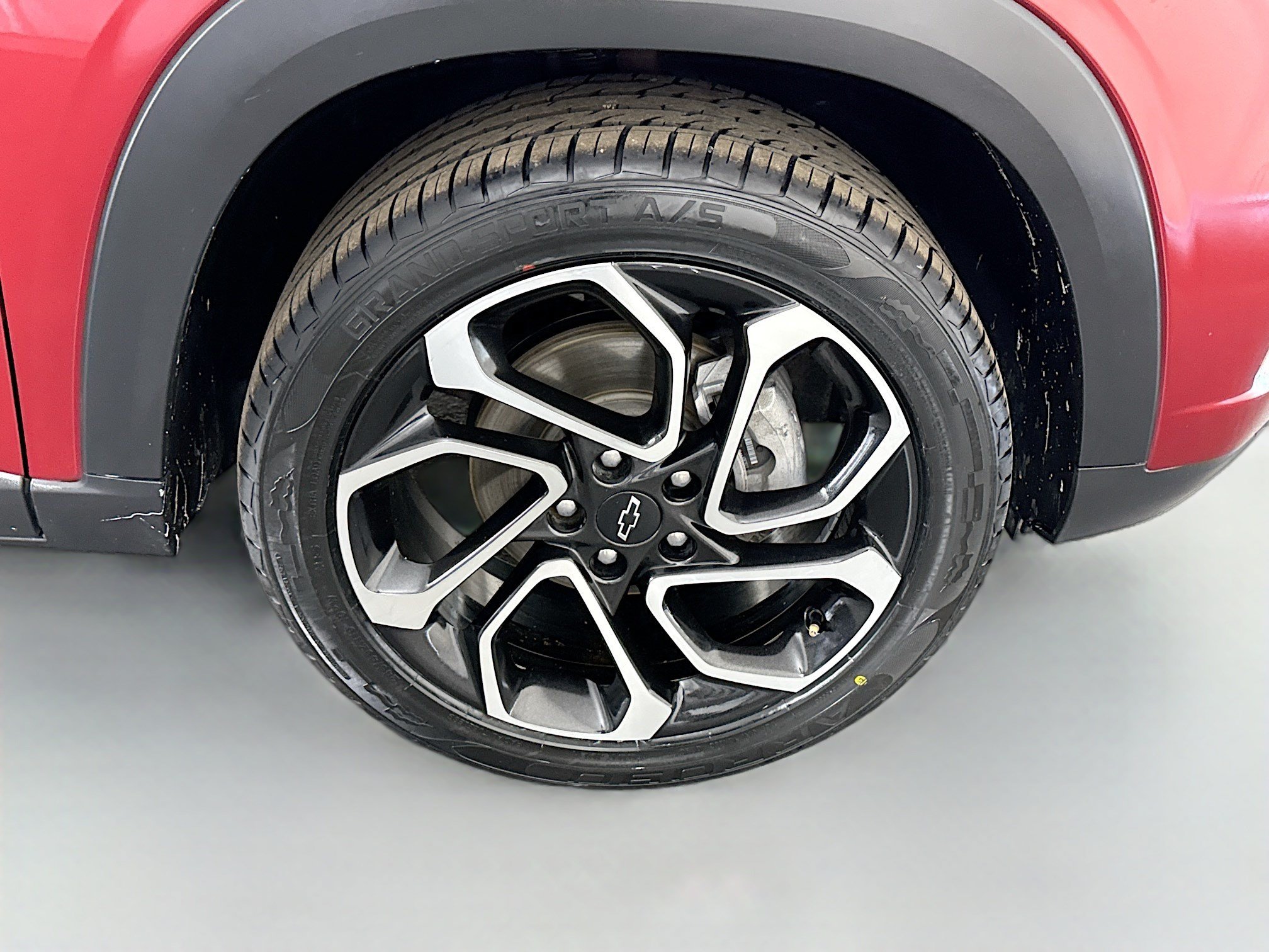 Used 2024 Chevrolet Trax RS w/ Driver Confidence Package FWD image 32