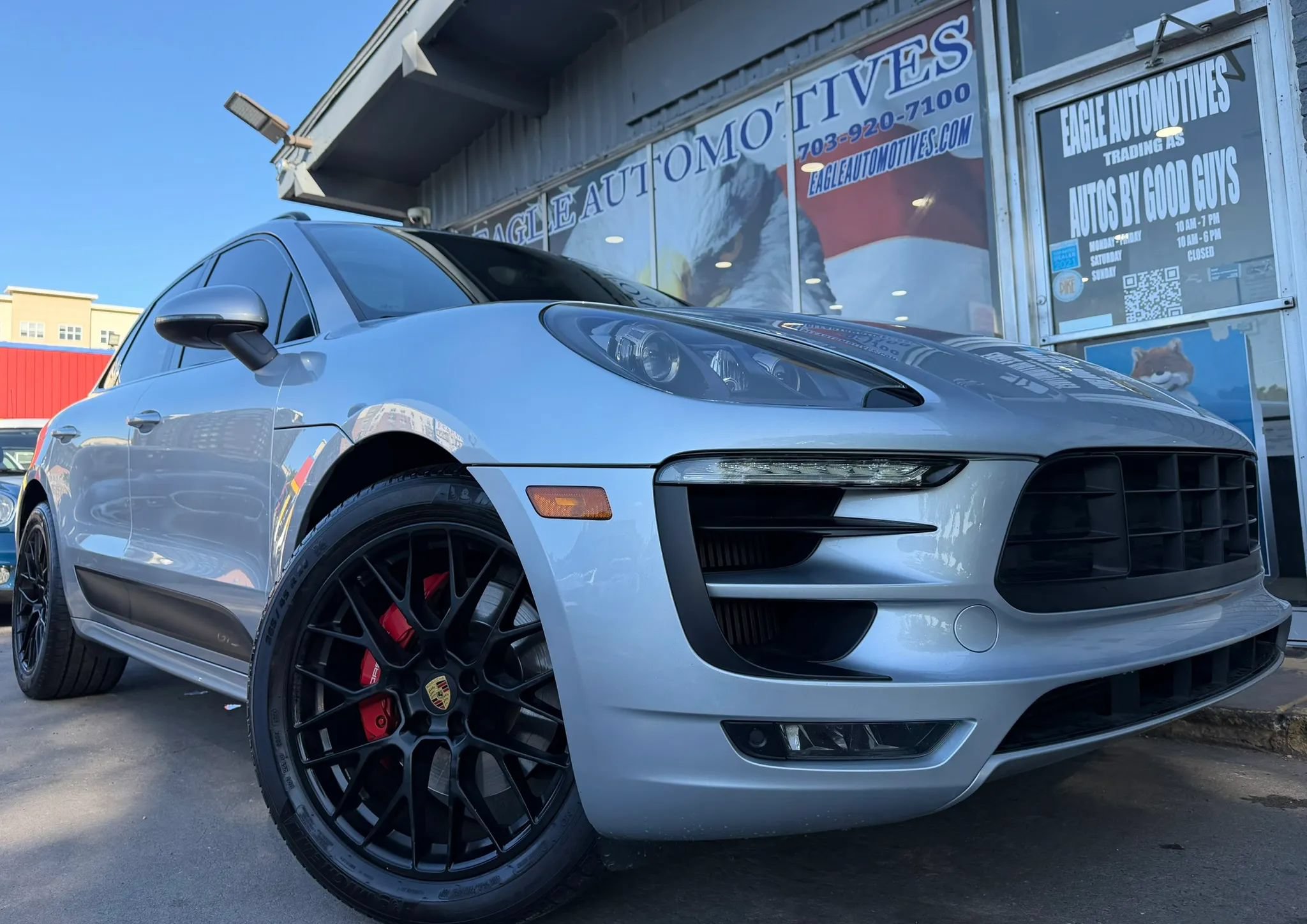 Used 2018 Porsche Macan GTS AWD/4WD image 1