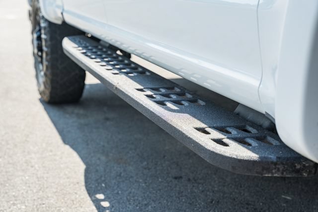 Used 2022 Ford F250 Lariat w/ Tremor Off-Road Package AWD/4WD image 23