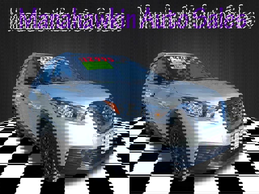 Used 2019 Nissan Kicks S image 1