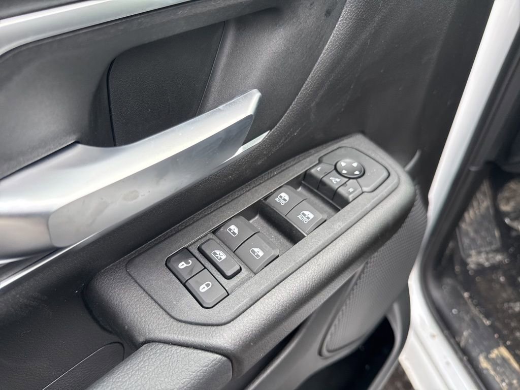 New 2026 RAM 1500 4x4 Crew Cab image 13