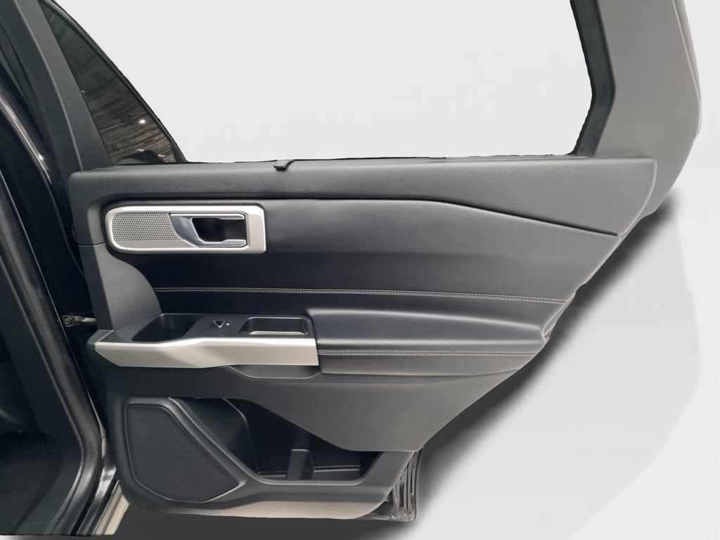 Used 2020 Ford Explorer Limited RWD image 32