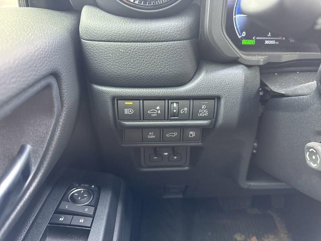 Used 2024 Toyota Land Cruiser image 10