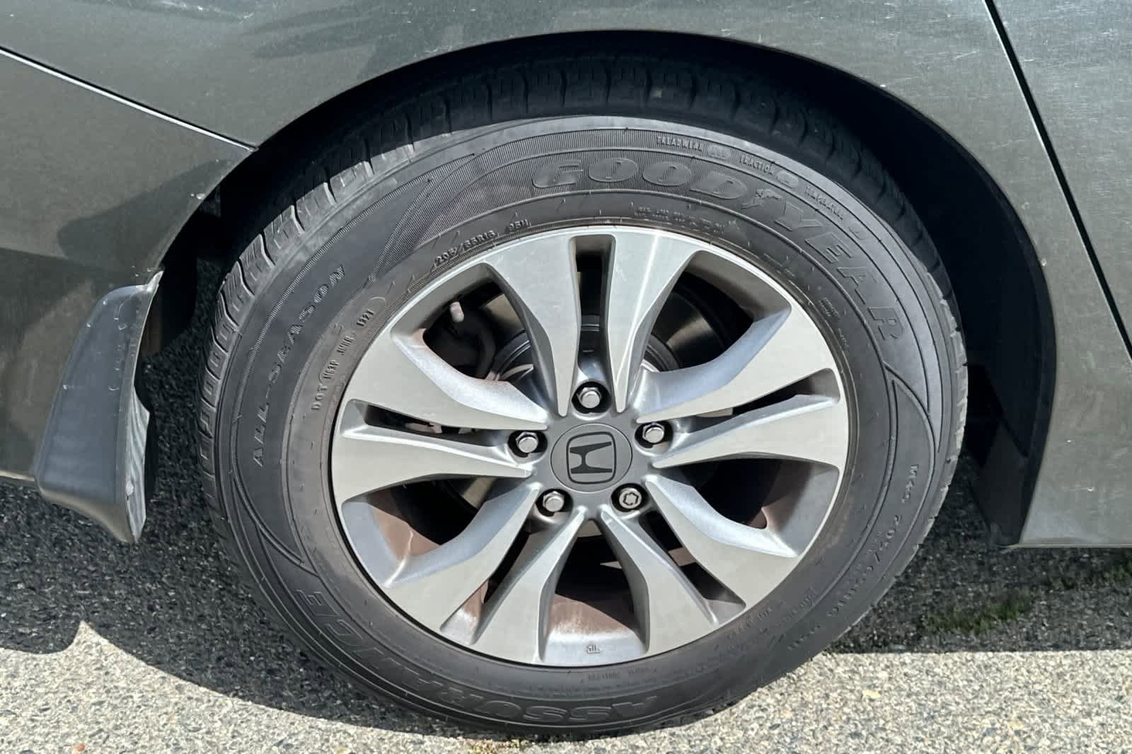 Used 2015 Honda Accord LX image 17