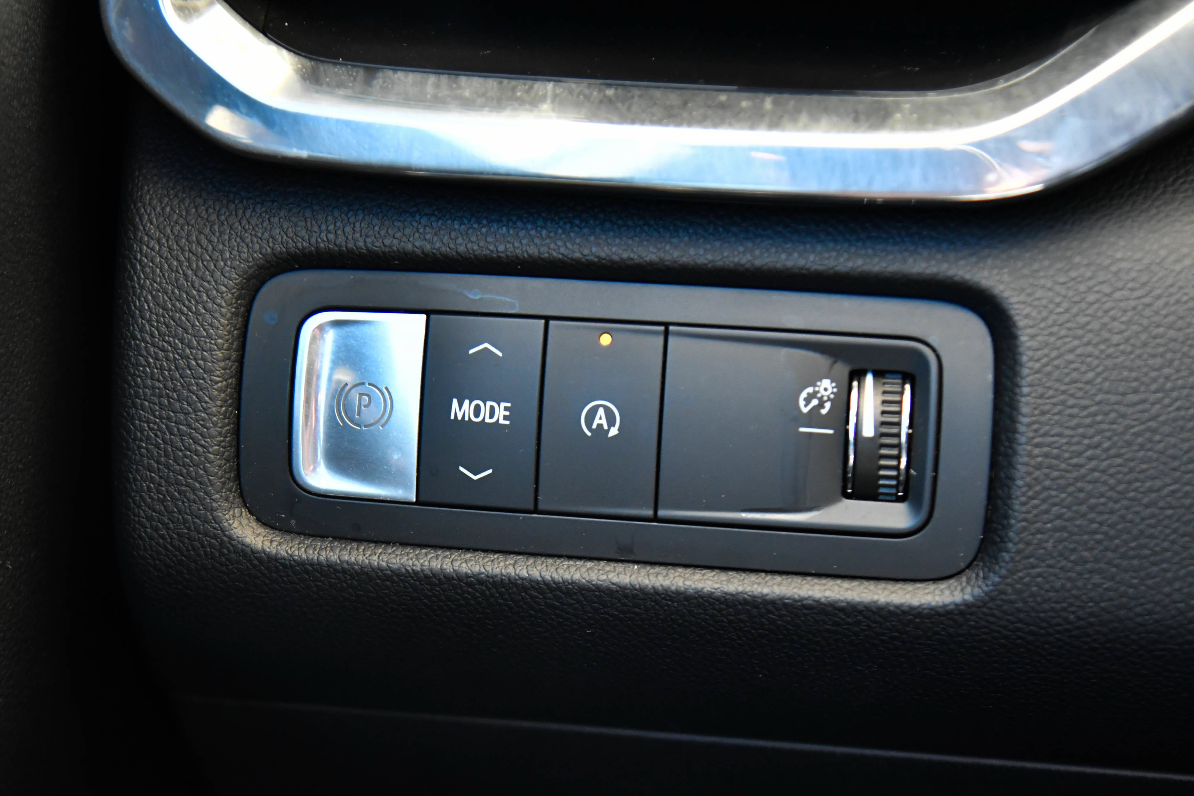Used 2024 GMC Acadia Elevation FWD image 38