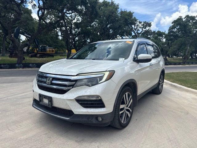 Used 2017 Honda Pilot Elite image 2