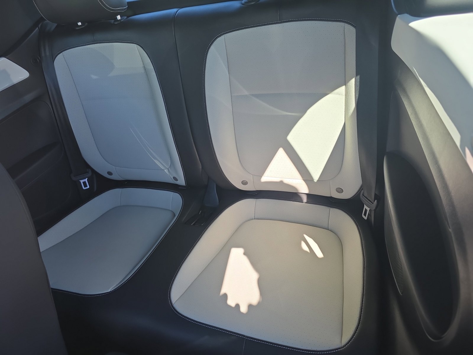 Used 2019 Volkswagen Beetle 2.0T S image 17