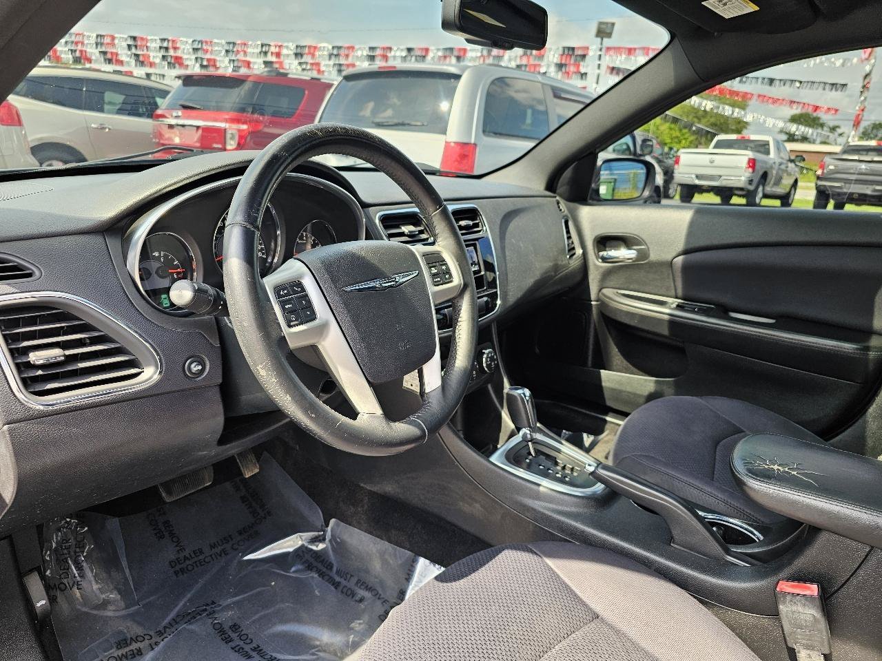 Used 2013 Chrysler 200 Touring w/ S Exterior Appearance Pkg FWD image 5