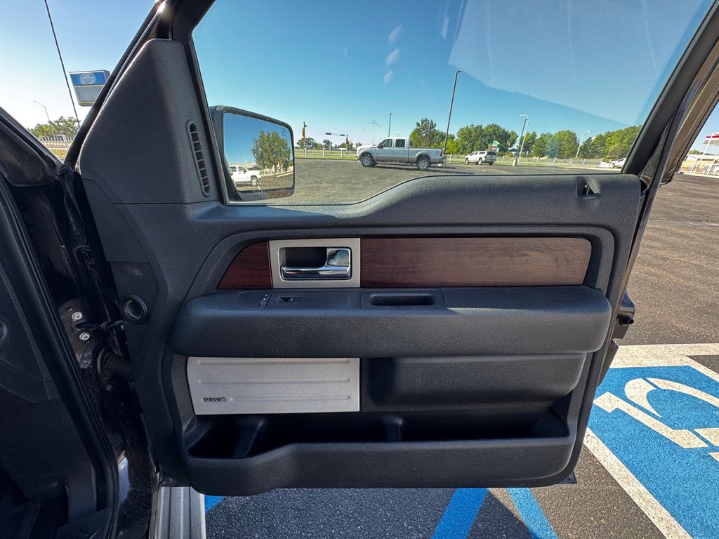 Used 2014 Ford F150 King Ranch w/ King Ranch Luxury Package image 33