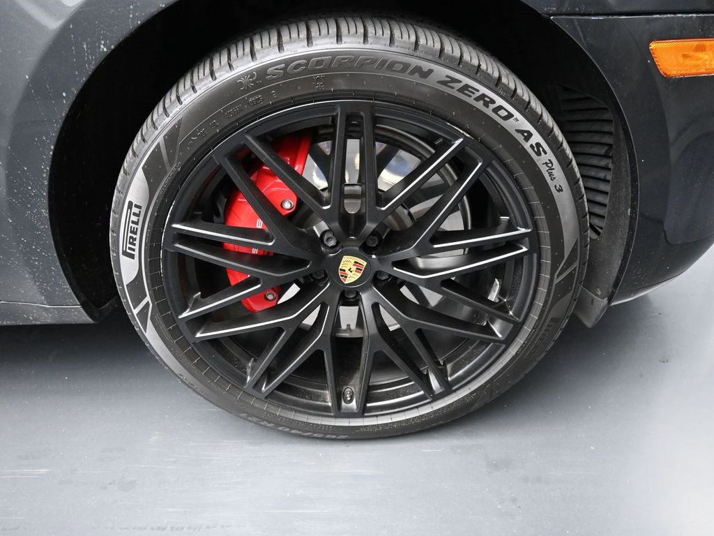 Certified 2023 Porsche Macan GTS image 30