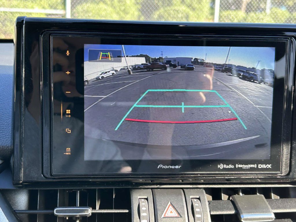 Used 2019 Toyota RAV4 XLE Premium FWD image 39