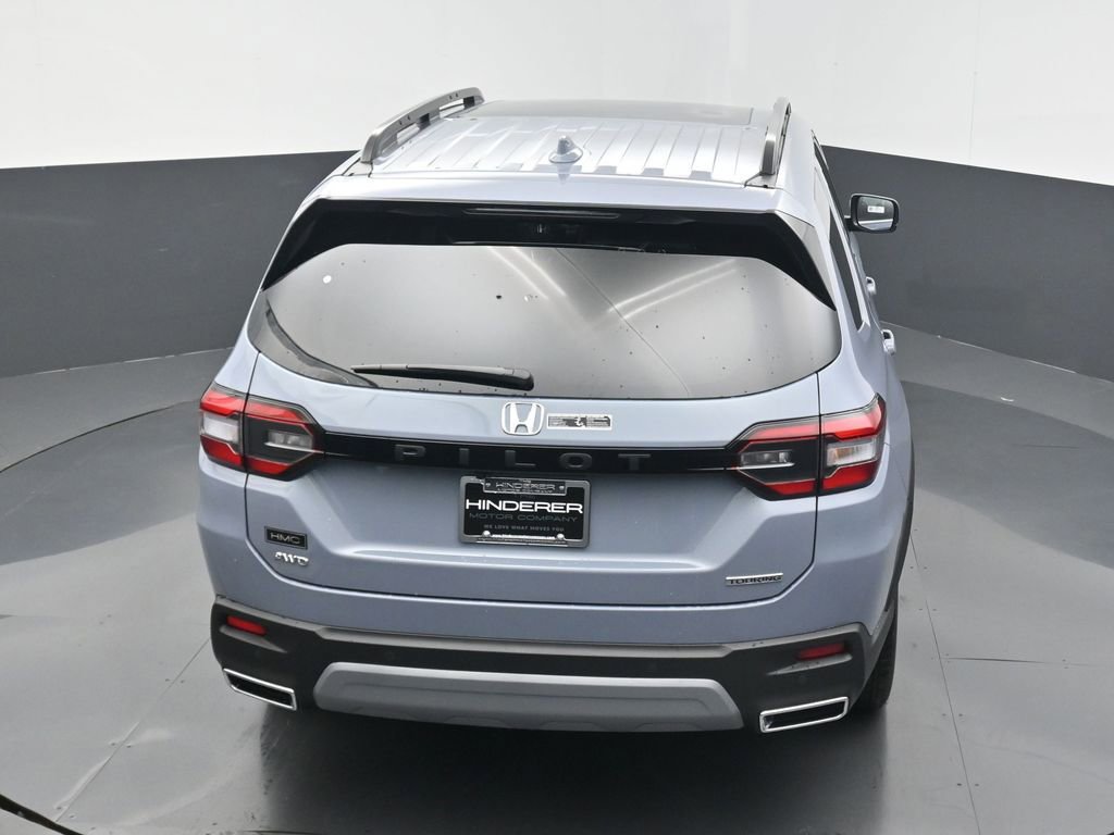 New 2025 Honda Pilot Touring image 12