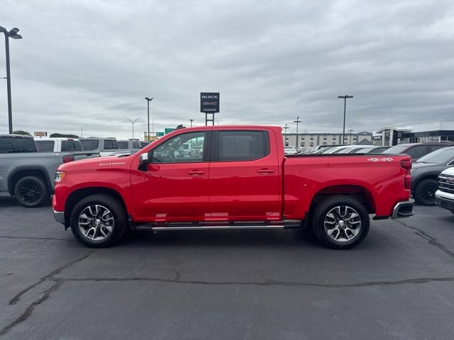 Used 2022 Chevrolet Silverado 1500 LT AWD/4WD image 6