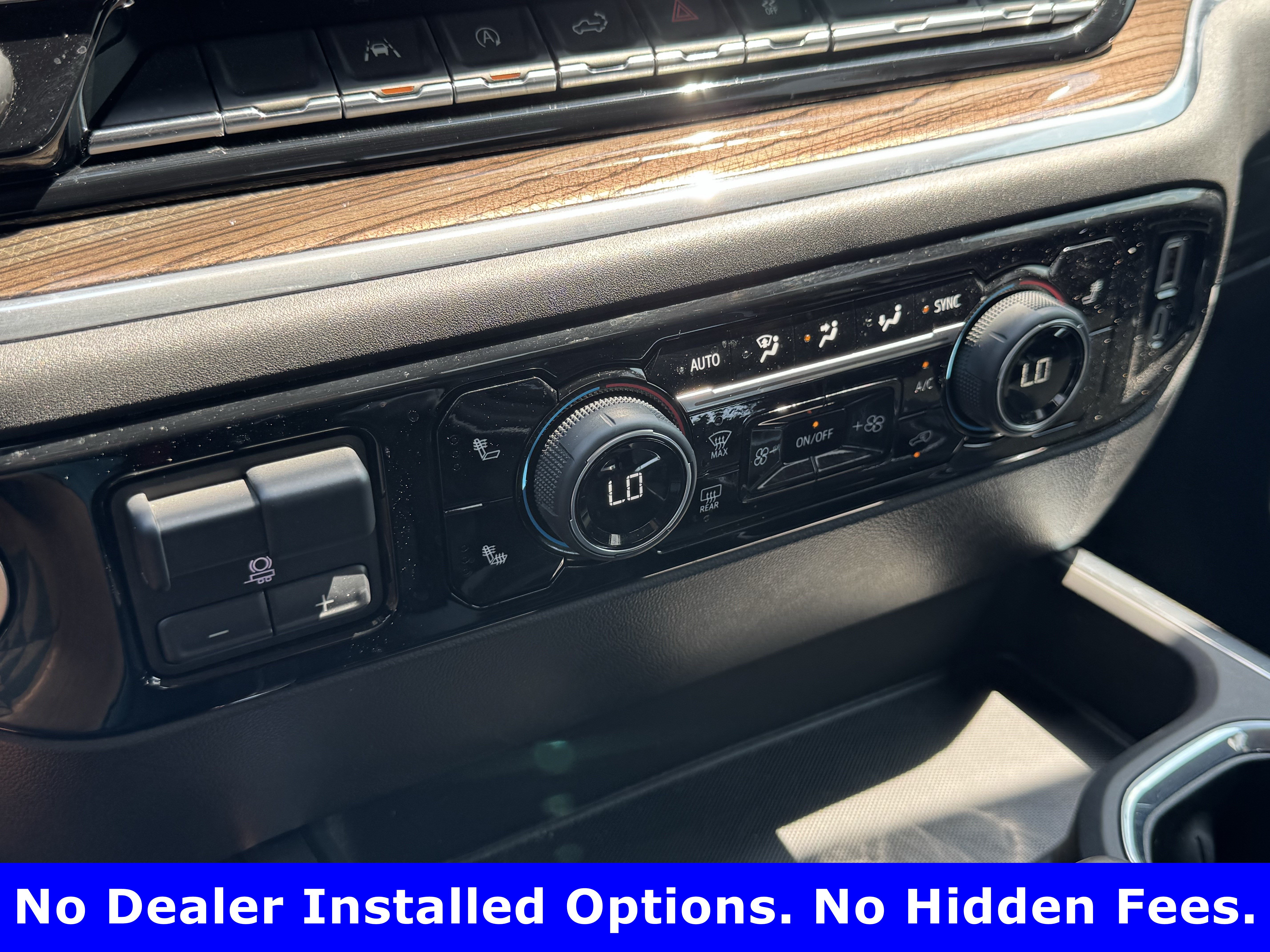 Used 2025 Chevrolet Silverado 1500 LT Trail Boss w/ Convenience Package II AWD/4WD image 18