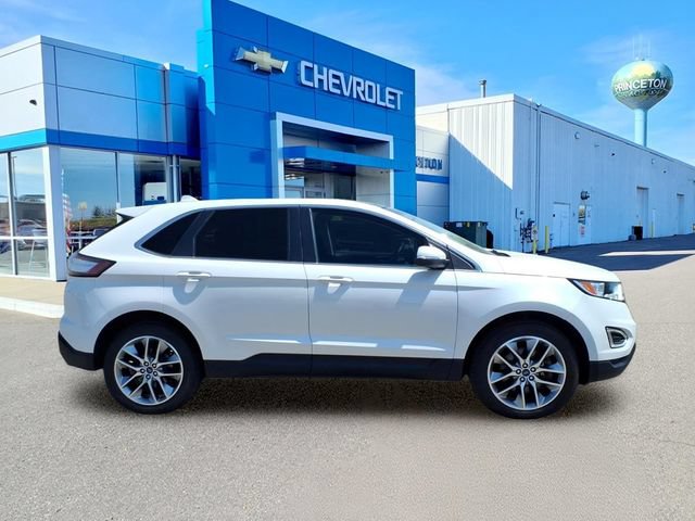 Used 2018 Ford Edge Titanium w/ Equipment Group 301A AWD/4WD image 2