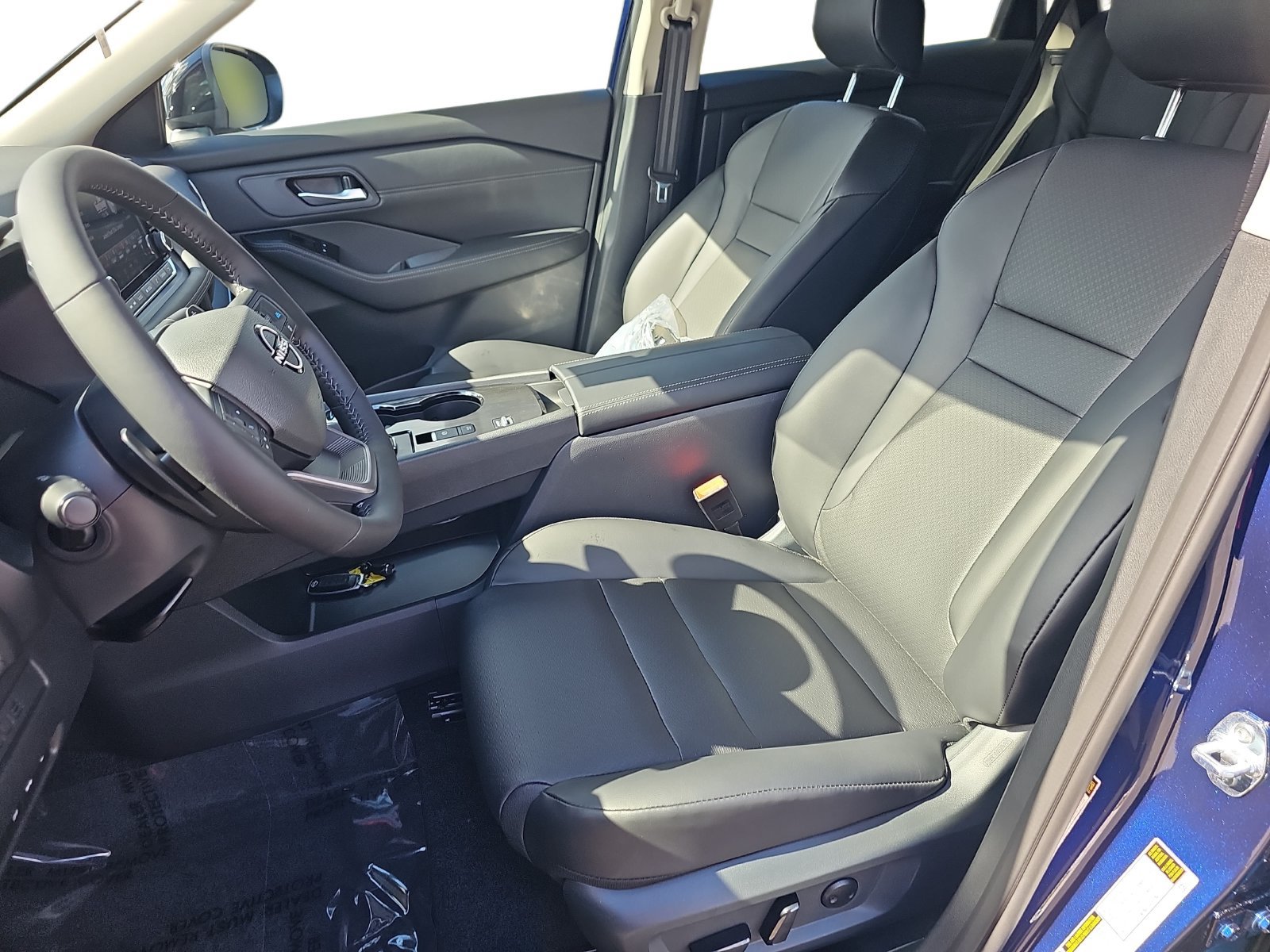 New 2027 Nissan Rogue Dark Armor FWD image 15