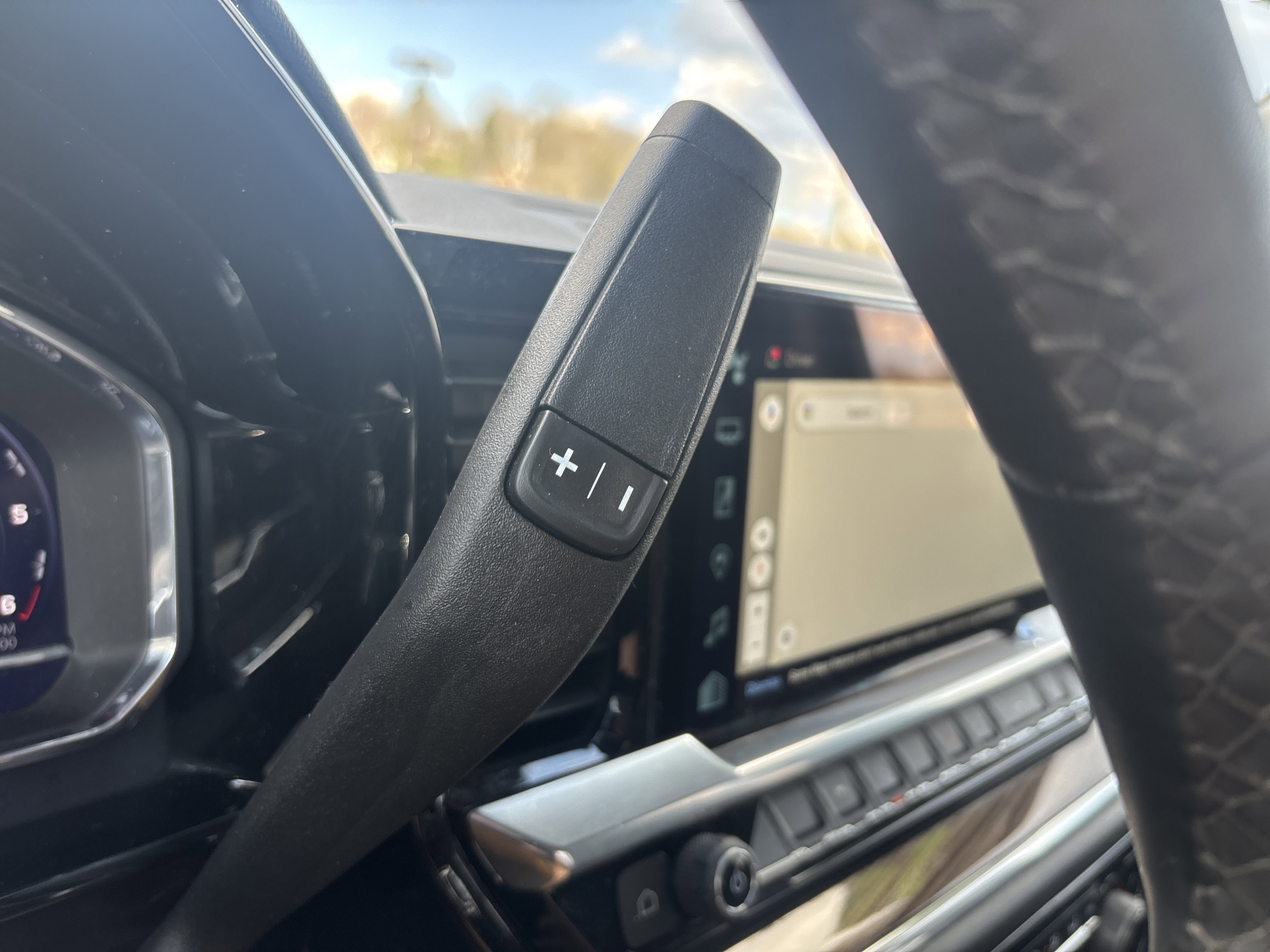 Used 2024 Chevrolet Silverado 1500 LT image 14